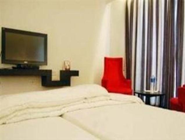 Fabhotel Ballygunge Luxury - Behind Punjab Club Kolkata Room photo