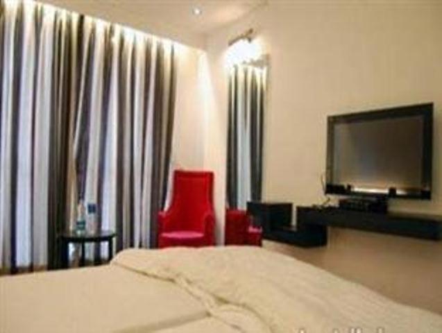 Fabhotel Ballygunge Luxury - Behind Punjab Club Kolkata Room photo